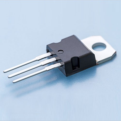 What Is a MOSFET Transistor? How It Works and When to Use It