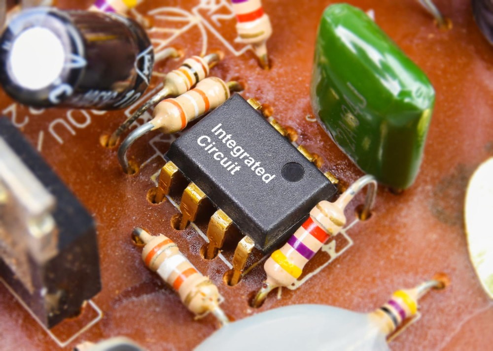 integrated-circuit-dip-package-electronic-components.jpg integrated-circuit-dip-package-electronic-components